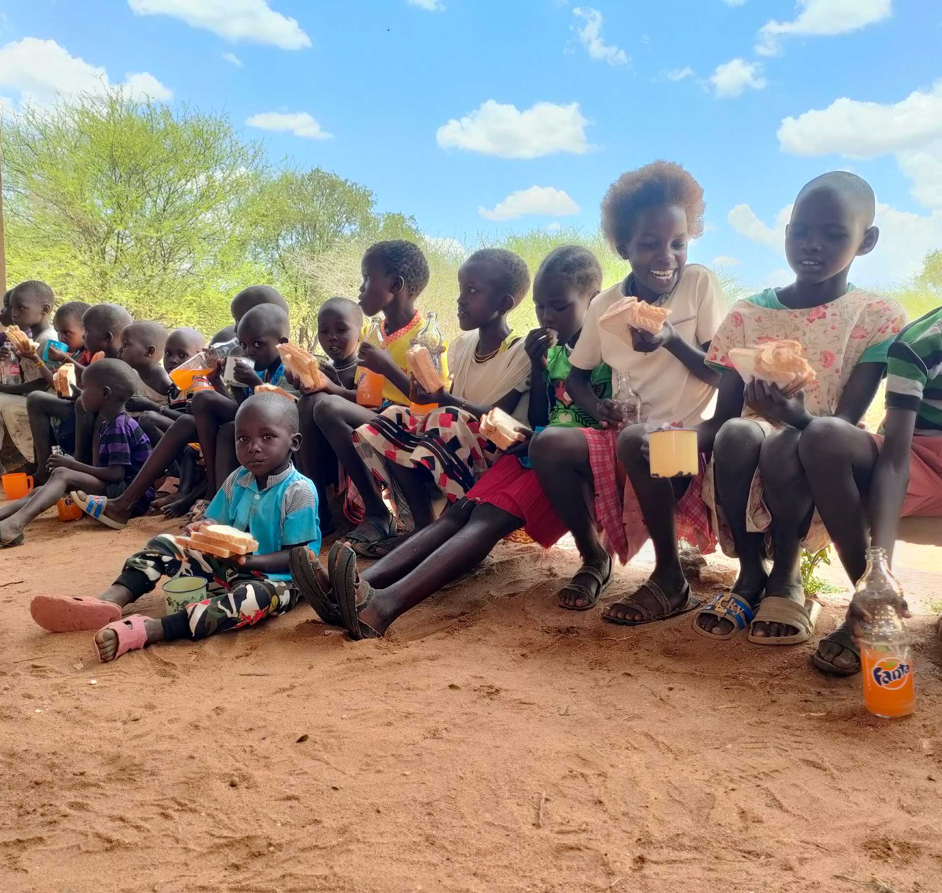Community receiving food aid